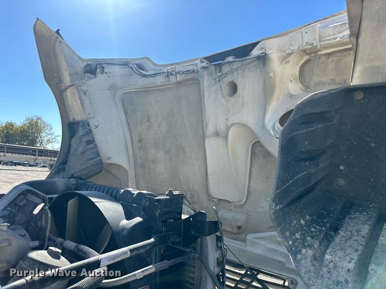 image for item EJ5021 2006 Freightliner  Columbia semi truck