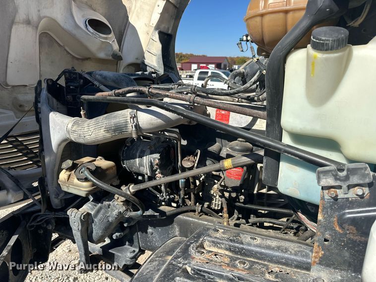 image for item EJ5021 2006 Freightliner  Columbia semi truck