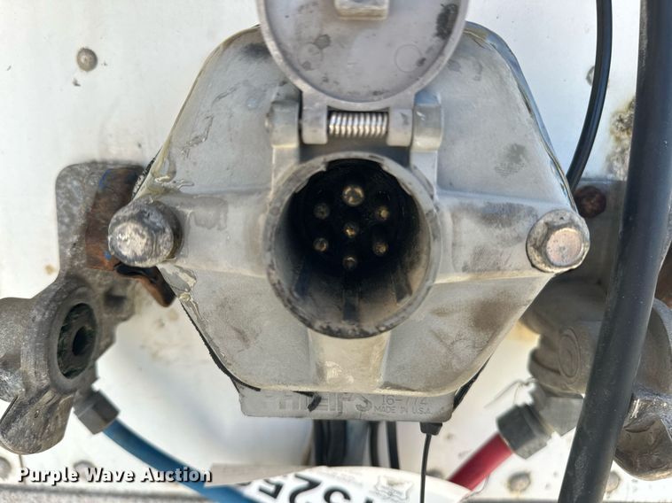 image for item EJ5022 2008 Great Dane refrigerated van trailer