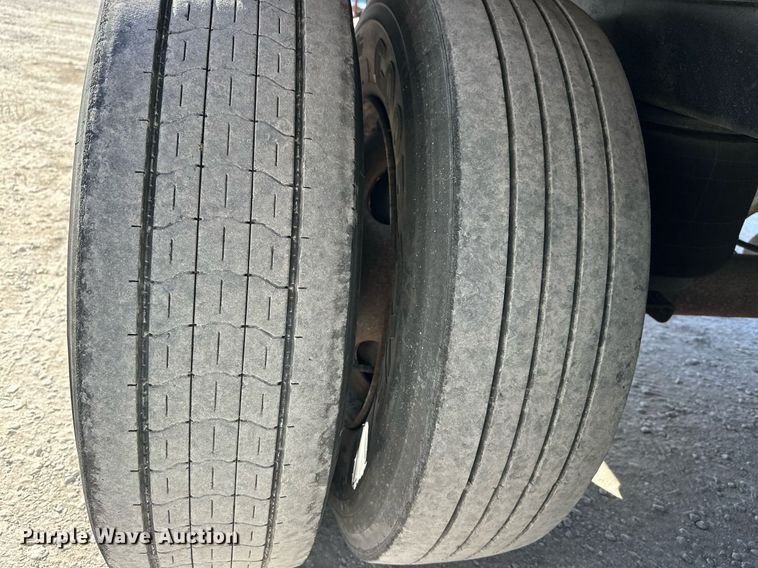 image for item EJ5024 2008 Great Dane refrigerated van trailer