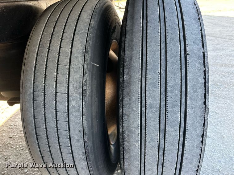 image for item EJ5024 2008 Great Dane refrigerated van trailer