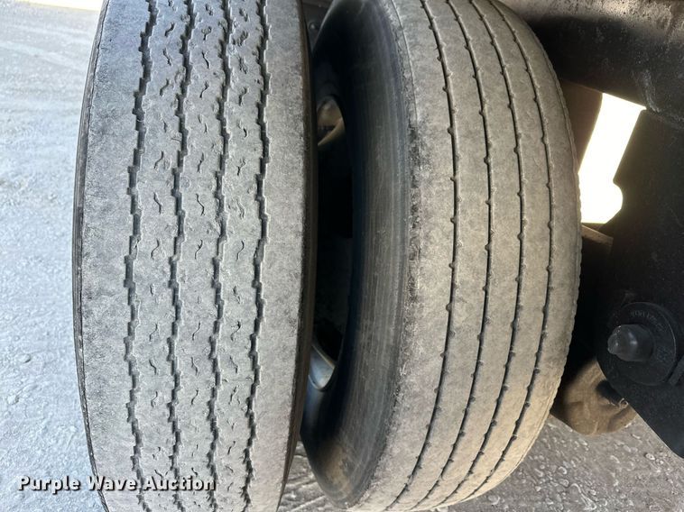 image for item EJ5024 2008 Great Dane refrigerated van trailer