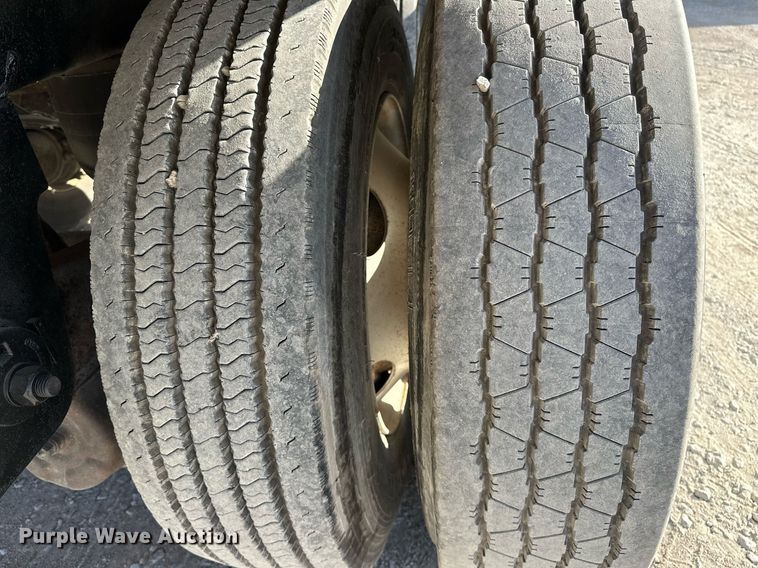 image for item EJ5025 2008 Great Dane refrigerated van trailer