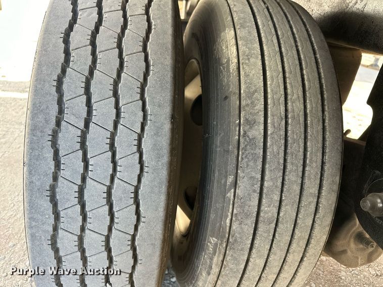 image for item EJ5025 2008 Great Dane refrigerated van trailer