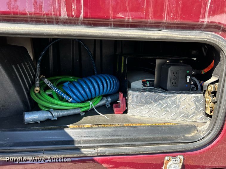 image for item EK3584 2014 Freightliner Cascadia semi truck