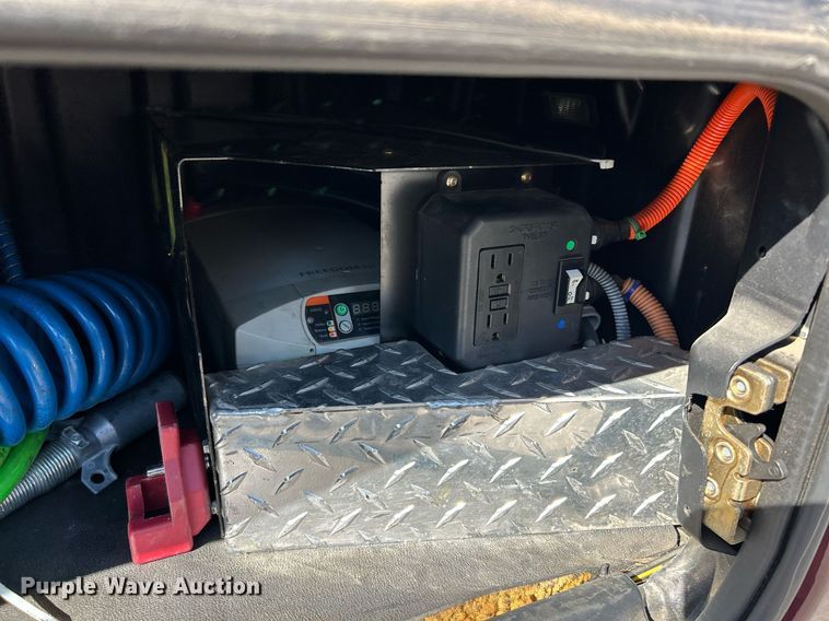 image for item EK3584 2014 Freightliner Cascadia semi truck