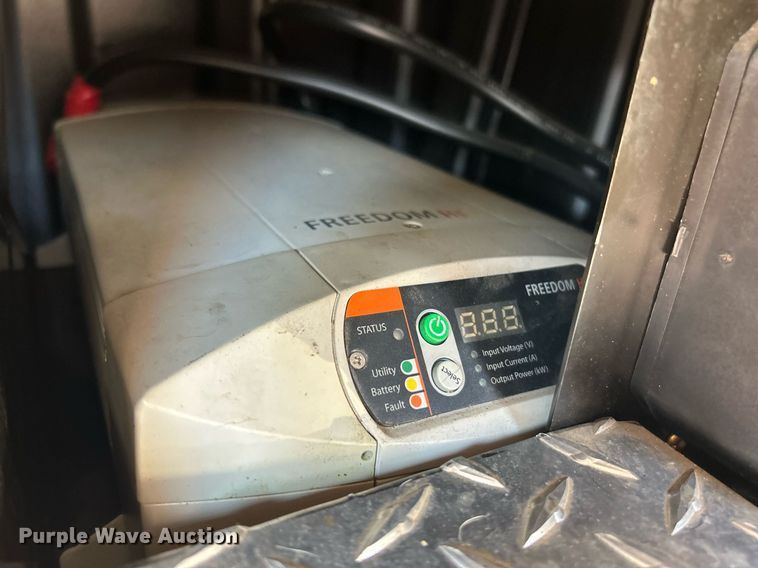 image for item EK3584 2014 Freightliner Cascadia semi truck