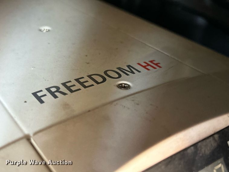 image for item EK3584 2014 Freightliner Cascadia semi truck