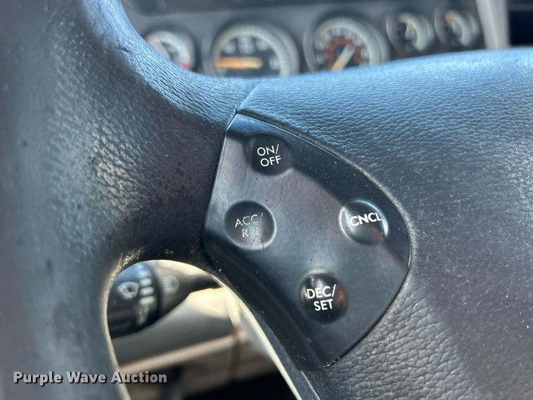 image for item EK3584 2014 Freightliner Cascadia semi truck