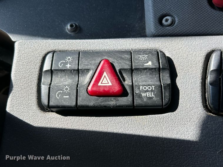 image for item EK3584 2014 Freightliner Cascadia semi truck