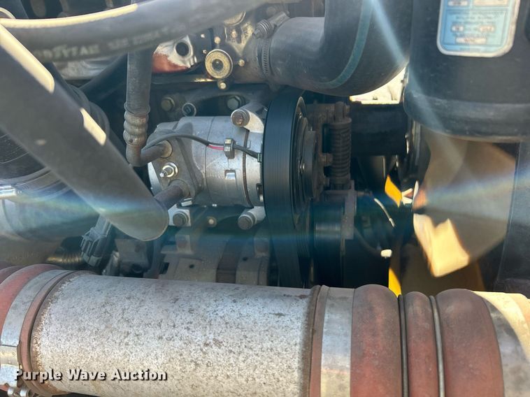 image for item EK3584 2014 Freightliner Cascadia semi truck