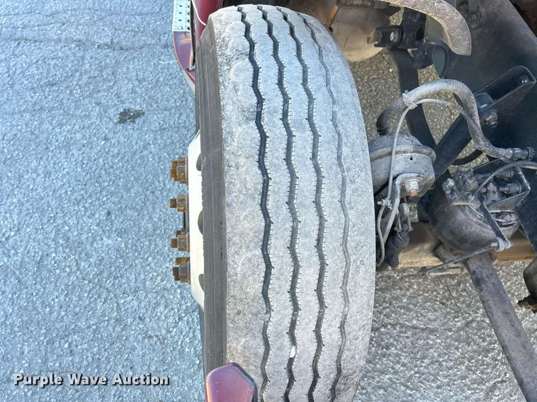 image for item EK3584 2014 Freightliner Cascadia semi truck