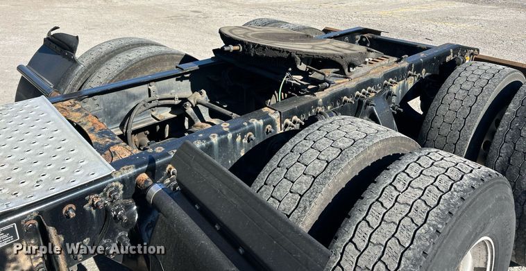 image for item EK3585 2016 Freightliner  Cascadia 125 Evolution semi truck