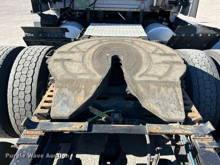 image for item EK3585 2016 Freightliner  Cascadia 125 Evolution semi truck