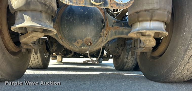 image for item EK3585 2016 Freightliner  Cascadia 125 Evolution semi truck