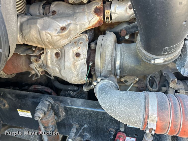 image for item EK3585 2016 Freightliner  Cascadia 125 Evolution semi truck