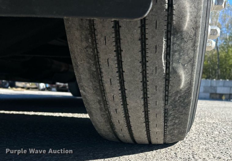 image for item EK3585 2016 Freightliner  Cascadia 125 Evolution semi truck