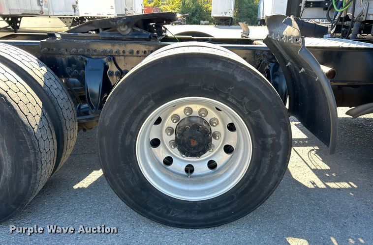 image for item EK3585 2016 Freightliner  Cascadia 125 Evolution semi truck