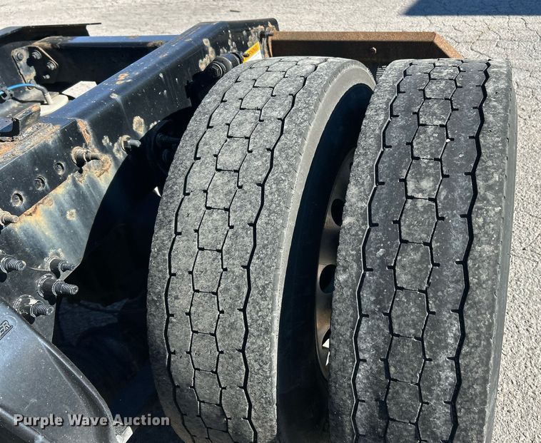 image for item EK3585 2016 Freightliner  Cascadia 125 Evolution semi truck