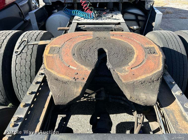 image for item EK3586 2016 Freightliner Cascadia 125 Evolution  semi truck