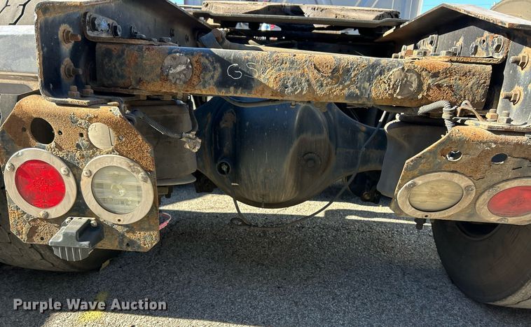 image for item EK3586 2016 Freightliner Cascadia 125 Evolution  semi truck