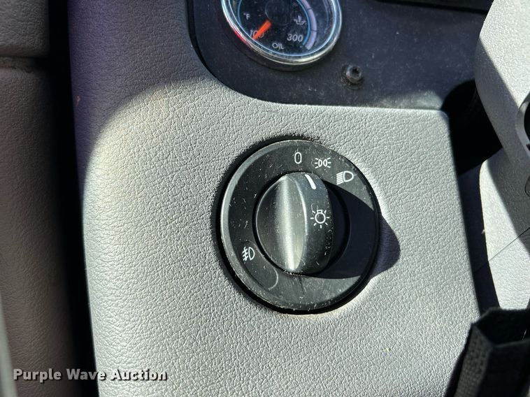 image for item EK3586 2016 Freightliner Cascadia 125 Evolution  semi truck