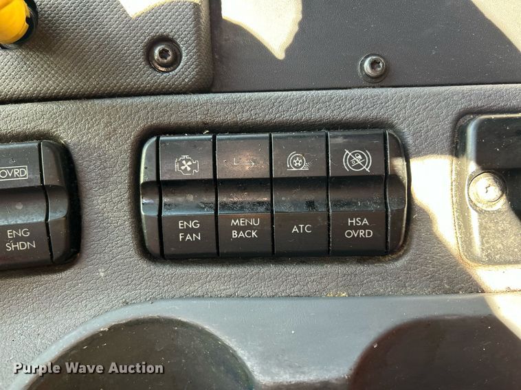 image for item EK3586 2016 Freightliner Cascadia 125 Evolution  semi truck