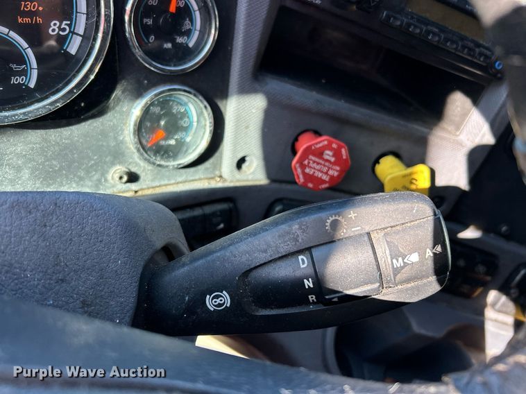 image for item EK3586 2016 Freightliner Cascadia 125 Evolution  semi truck