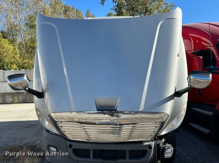 image for item EK3586 2016 Freightliner Cascadia 125 Evolution  semi truck