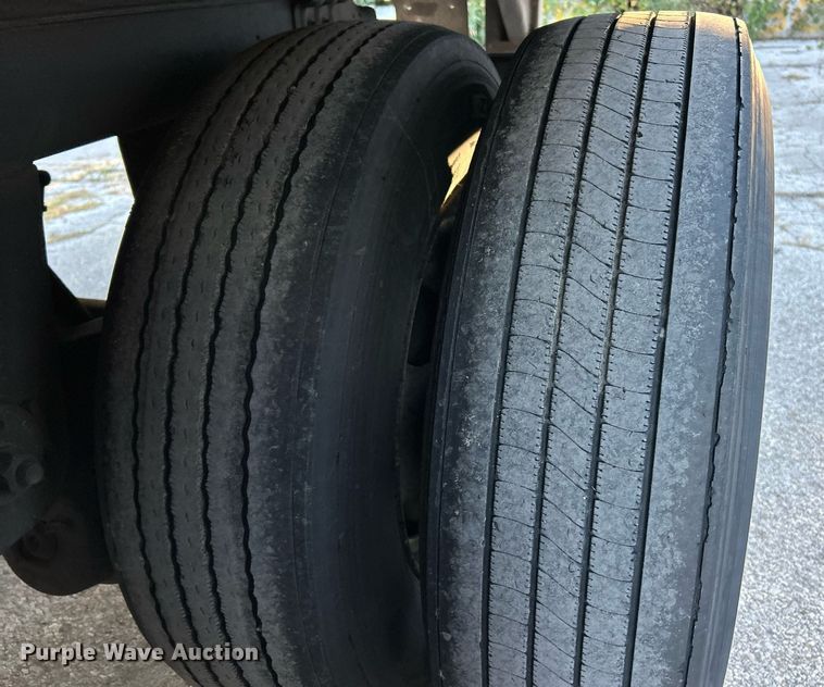 image for item EK3587 2012 Great Dane  CPL-3314-20053 dry van trailer