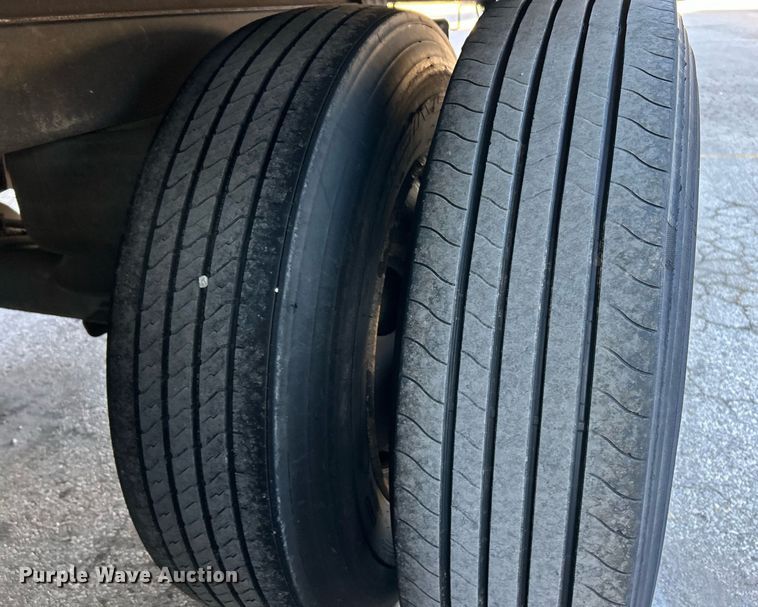 image for item EK3587 2012 Great Dane  CPL-3314-20053 dry van trailer