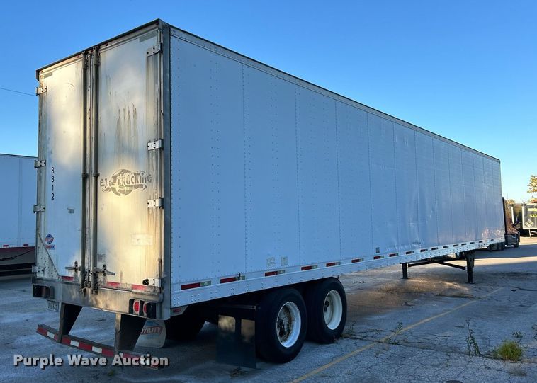 image for item EK3588 2008 Utility Trailer VS2DX dry van trailer