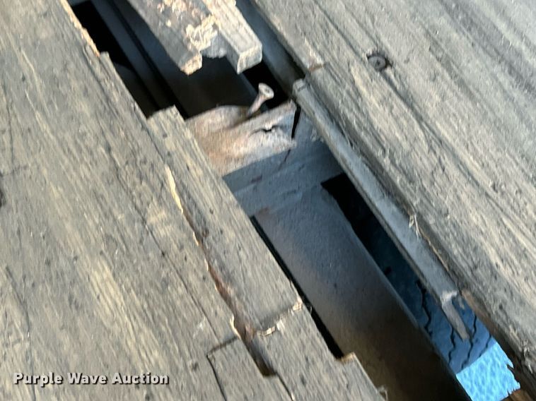 image for item EK3588 2008 Utility Trailer VS2DX dry van trailer