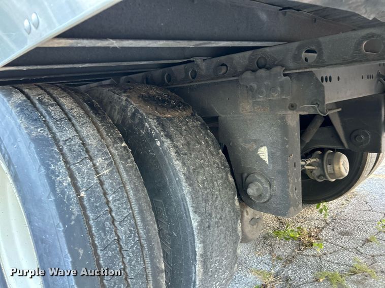 image for item EK3588 2008 Utility Trailer VS2DX dry van trailer