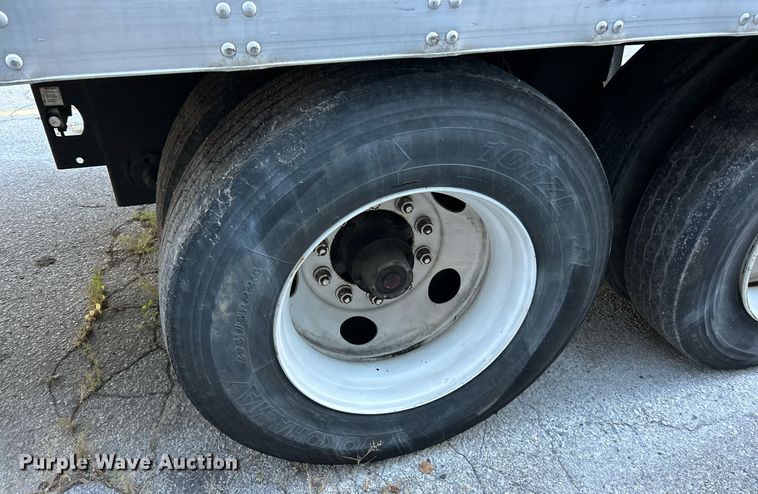 image for item EK3588 2008 Utility Trailer VS2DX dry van trailer