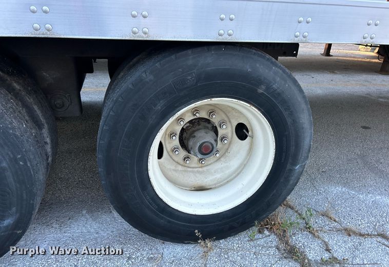 image for item EK3588 2008 Utility Trailer VS2DX dry van trailer