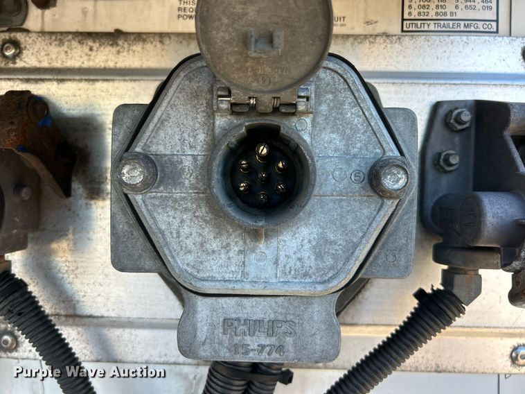 image for item EK3589 2012 Utility Trailer VS2RA refrigerated van trailer