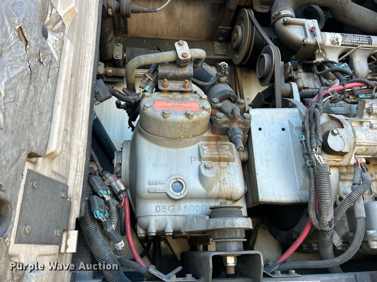 image for item EK3589 2012 Utility Trailer VS2RA refrigerated van trailer