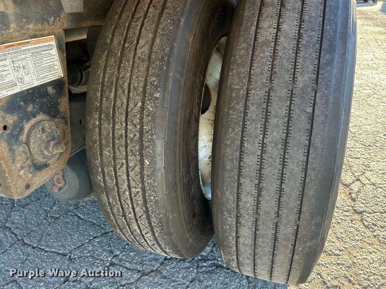 image for item EK3589 2012 Utility Trailer VS2RA refrigerated van trailer