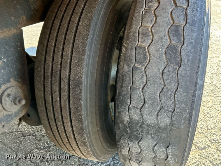 image for item EK3589 2012 Utility Trailer VS2RA refrigerated van trailer