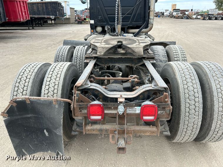 image for item EK3600 1994 Mack CH600 semi truck