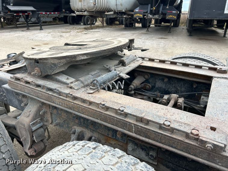 image for item EK3600 1994 Mack CH600 semi truck