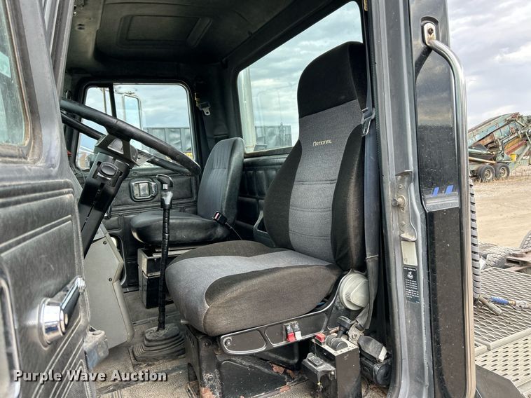 image for item EK3600 1994 Mack CH600 semi truck