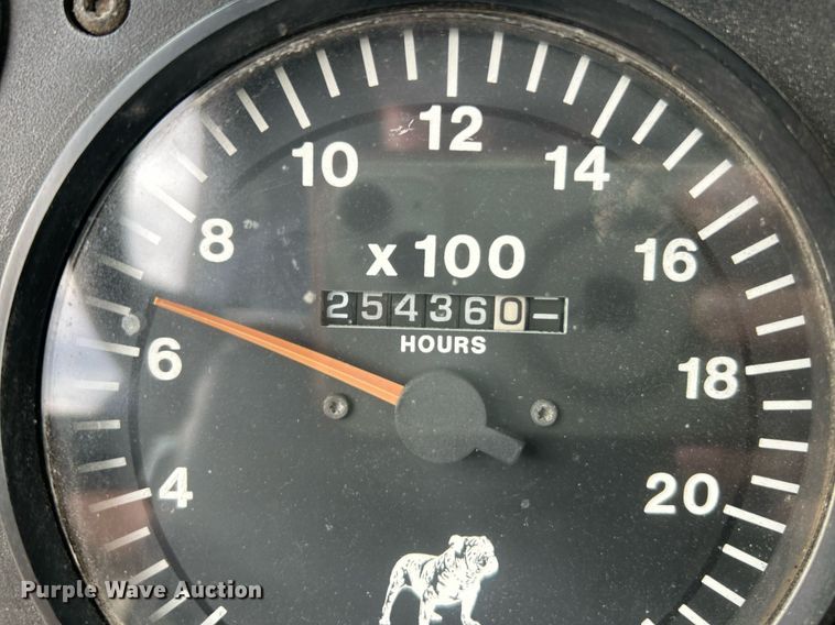 image for item EK3600 1994 Mack CH600 semi truck