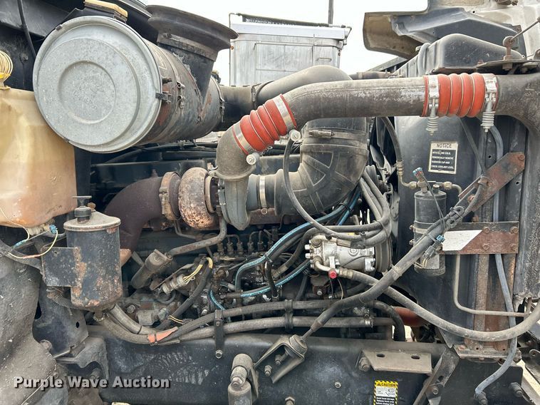 image for item EK3600 1994 Mack CH600 semi truck