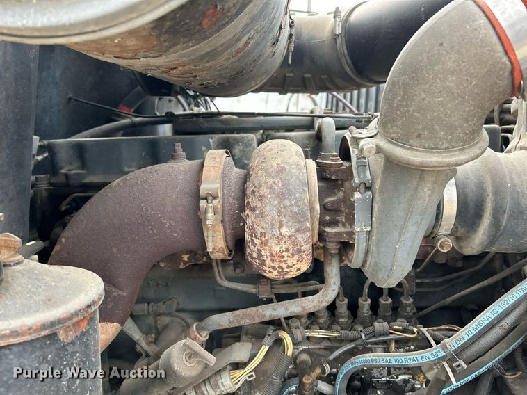 image for item EK3600 1994 Mack CH600 semi truck