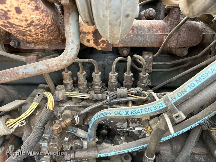 image for item EK3600 1994 Mack CH600 semi truck