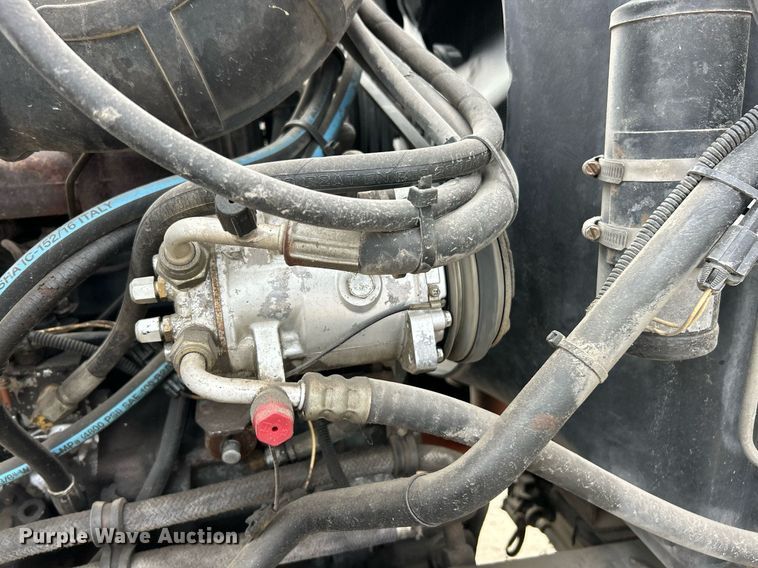 image for item EK3600 1994 Mack CH600 semi truck