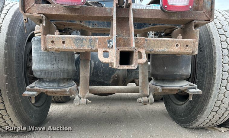 image for item EK3600 1994 Mack CH600 semi truck