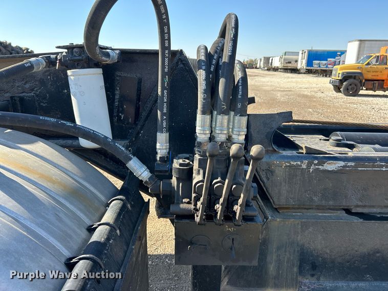 image for item EK3605 1991 Benlee Roll-off TA60DD45 container trailer